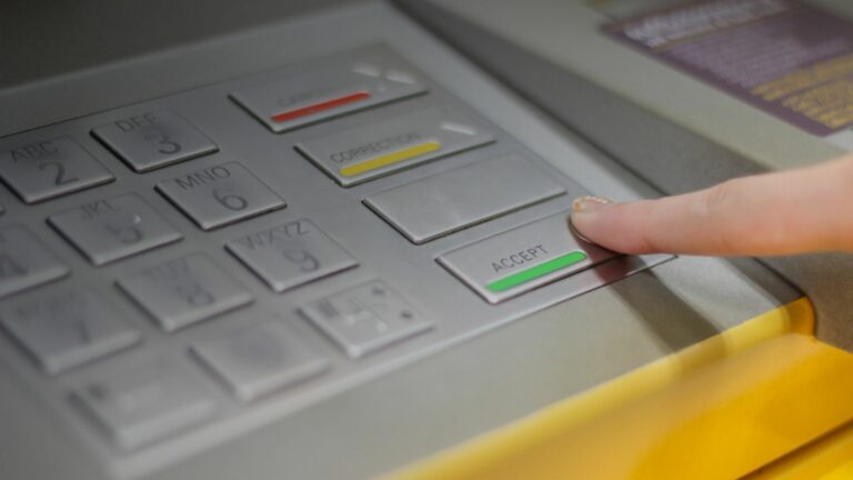 Assessor de investimentos ou gerente de banco?