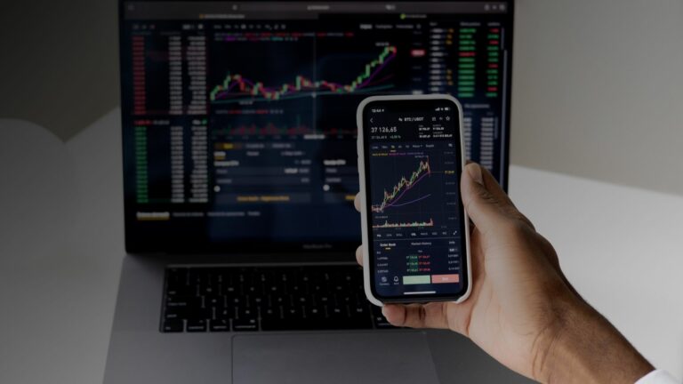 Como funciona uma corretora de investimentos?